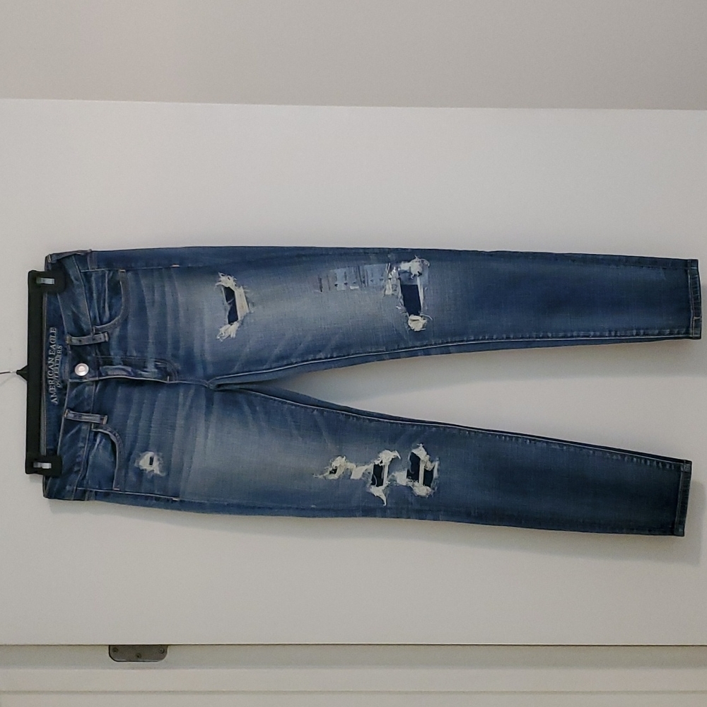 American Eagle distressed jeggings, size 4